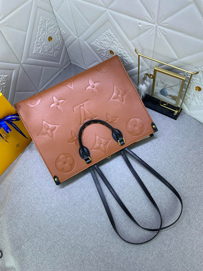 Louis Vuitton(ルイヴィトン)新作モデルが登場【LV CRAFTY ONTHEGO ハンドバッグ】
