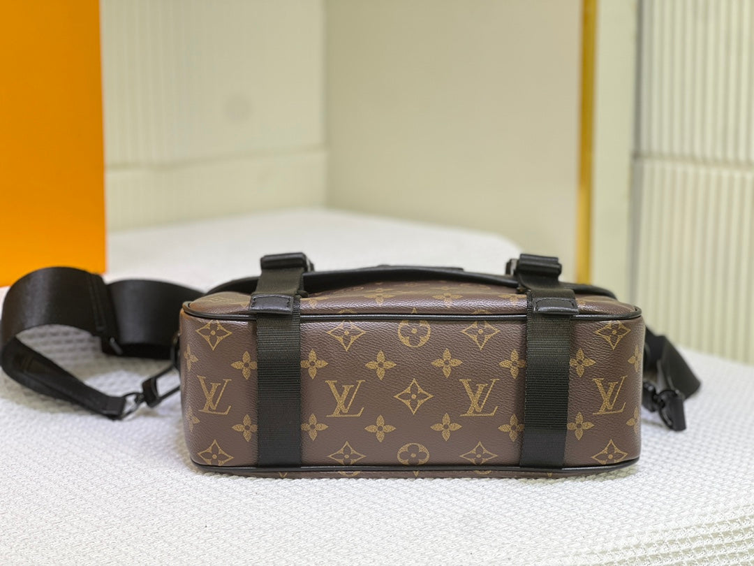 エレガント☆Louis Vuitton☆LV トレイル ショルダーバッグ M46972