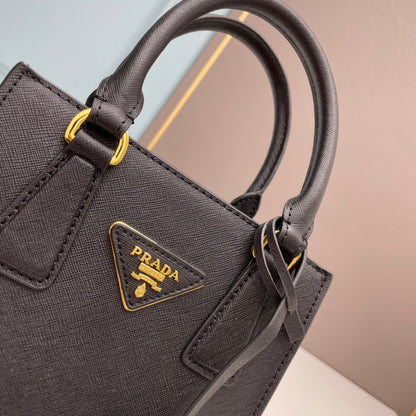 【 PRADA 公式 旗艦店】 プラダ ハンドバッグ 当日出荷 好評に付き再入荷！17*19*6CM