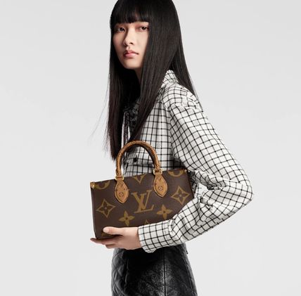 お洒落メンズへ】Louis Vuitton オンザゴー EW チェーン ミニバッグ
