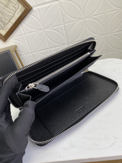 PRADA(プラダ) 財布 21x12cm