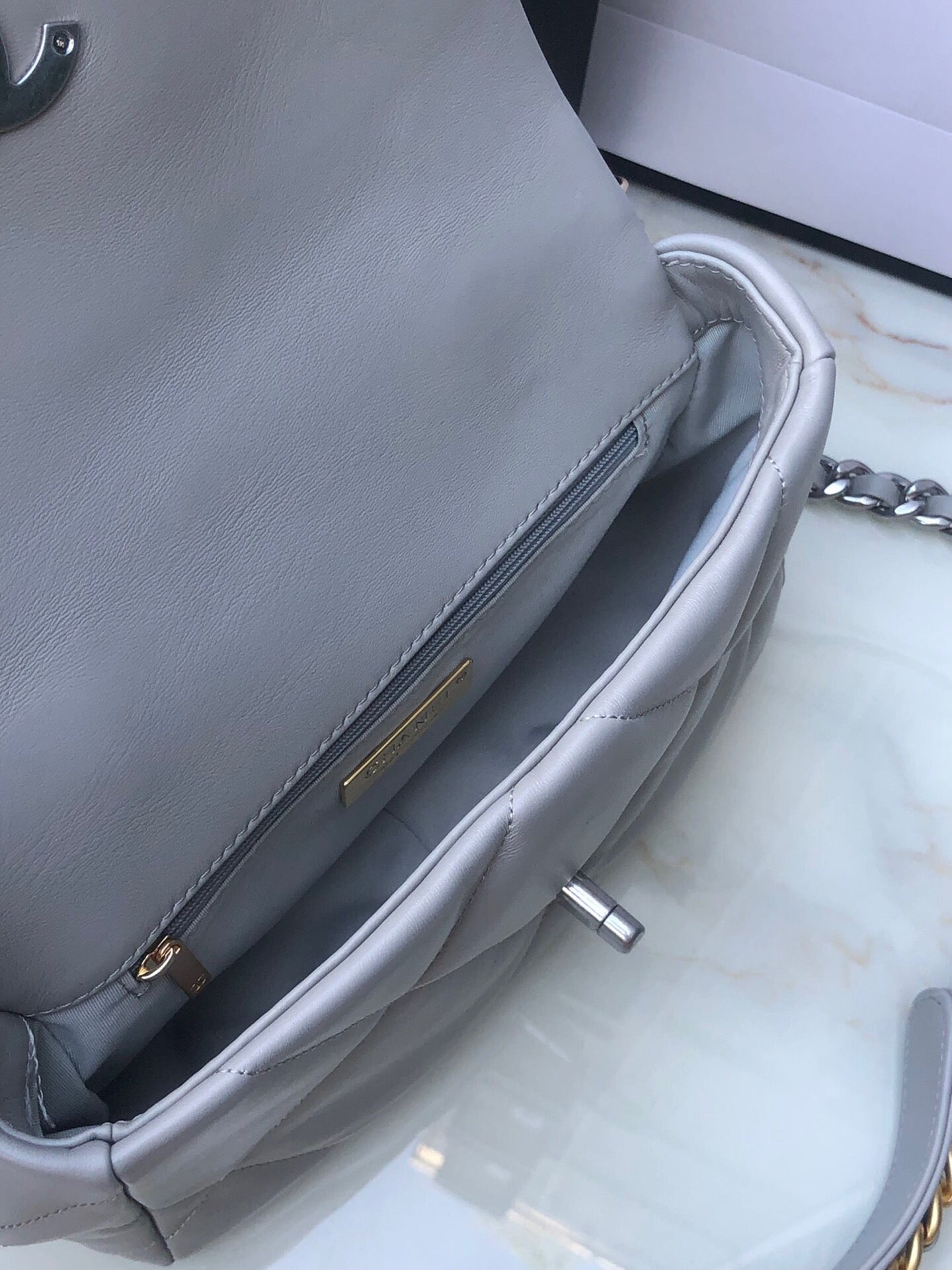 Chanel 19 small 1160