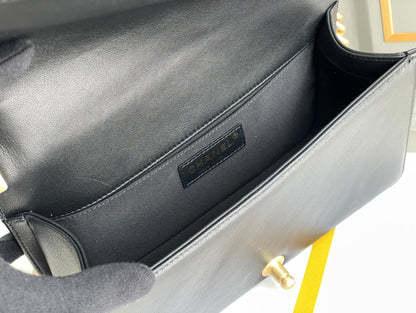 BOY CHANEL SHOULDER BAG