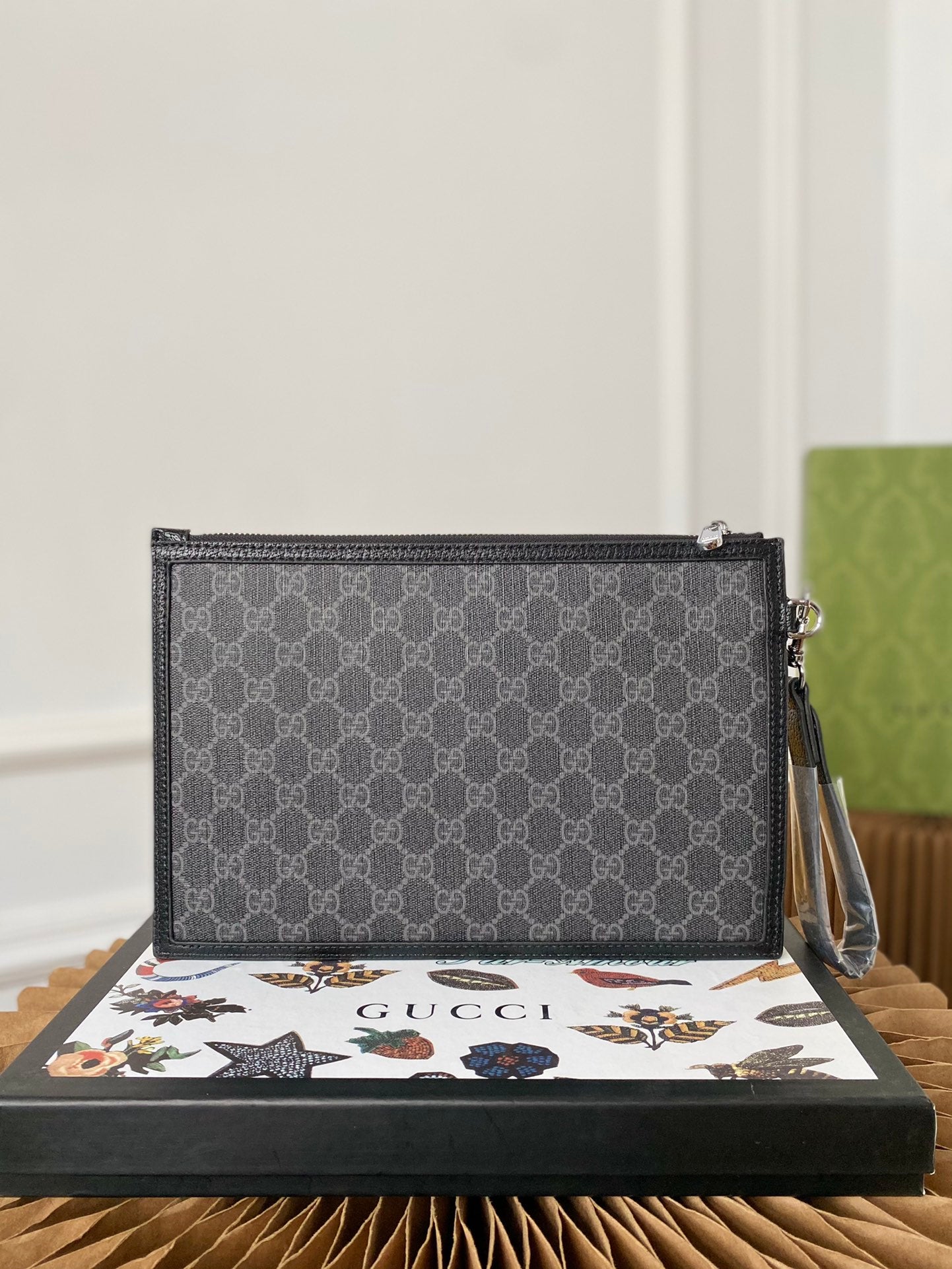 GUCCI(グッチ)クラッチバッグ 29*20cm