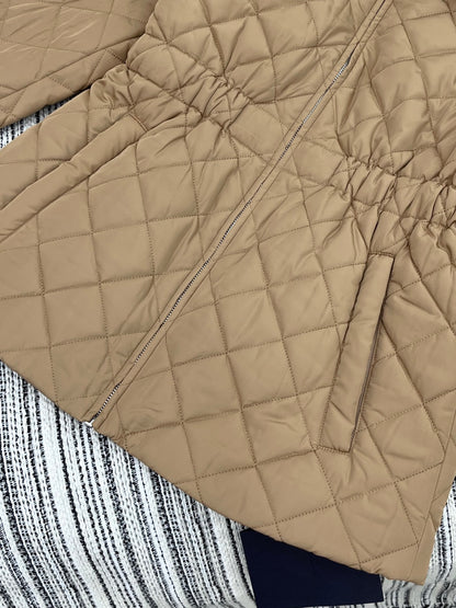 【PRADA旗艦店】ダウンジャケット、ご好評に付き再入荷！