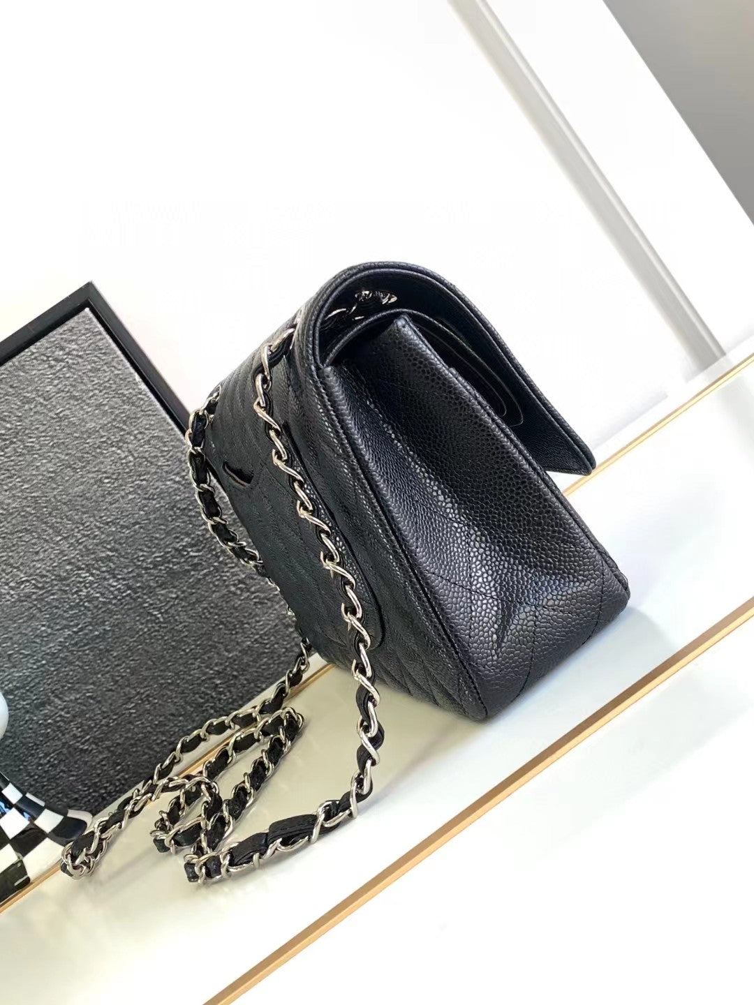 Chanel Flap Bag Carviar Leather Black Medium 1112