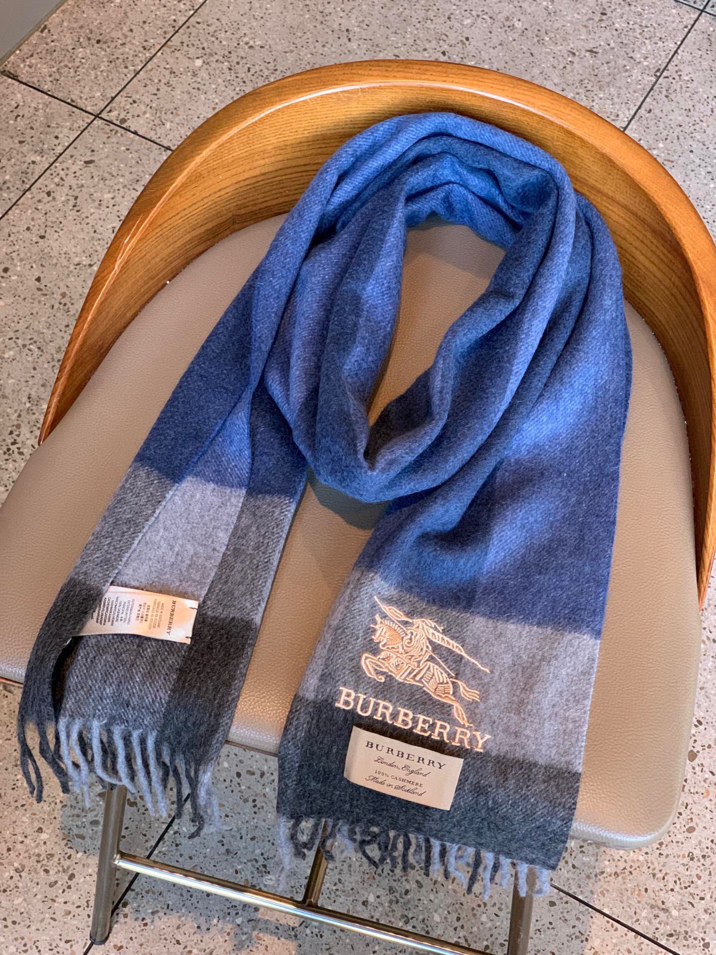 【BURBERRY バーバリー】スカーフ30*180CM 241108