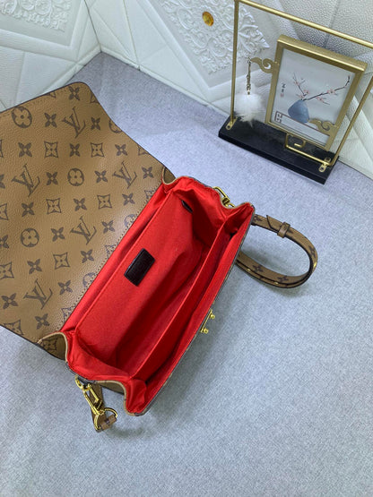 LouisVuitton モノグラムキャンバスボディにグレイン牛革のレオパードパッチ付き M47203 M40780
