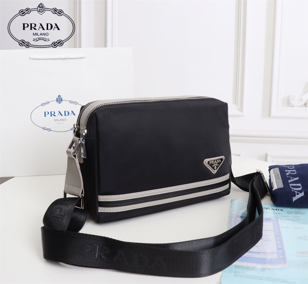 【 PRADA 公式 旗艦店】 プラダ ショルダーバッグ当日出荷 好評に付き再入荷！25*18*9CM
