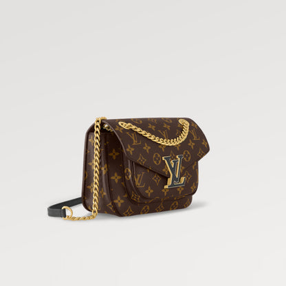 【新作】大人気モデル！！　LOUIS VUITTON　ショルダーバッグ