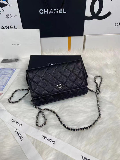 CHANEL WALLET ON CHAIN A33814
