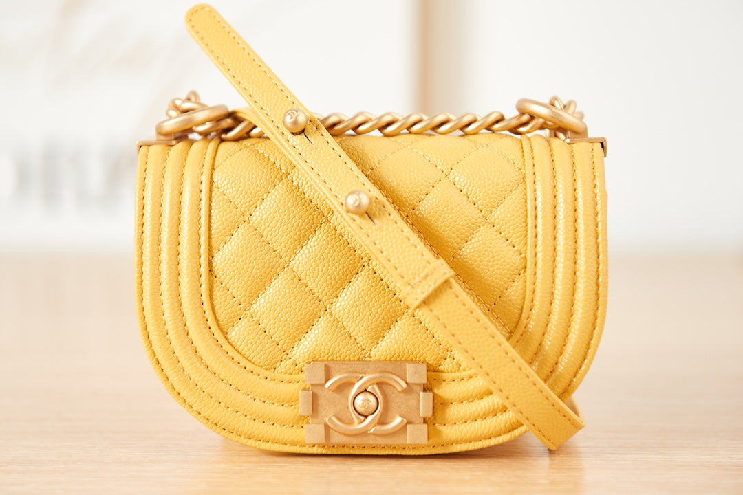 Chanel MINI 22 COCO BEACH AS3315