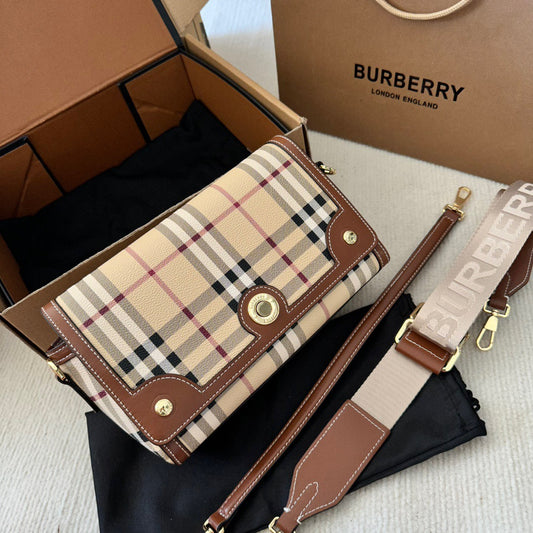 Burberry 古典的なパターン メッセンジャーバッグ ショルダーバッグ