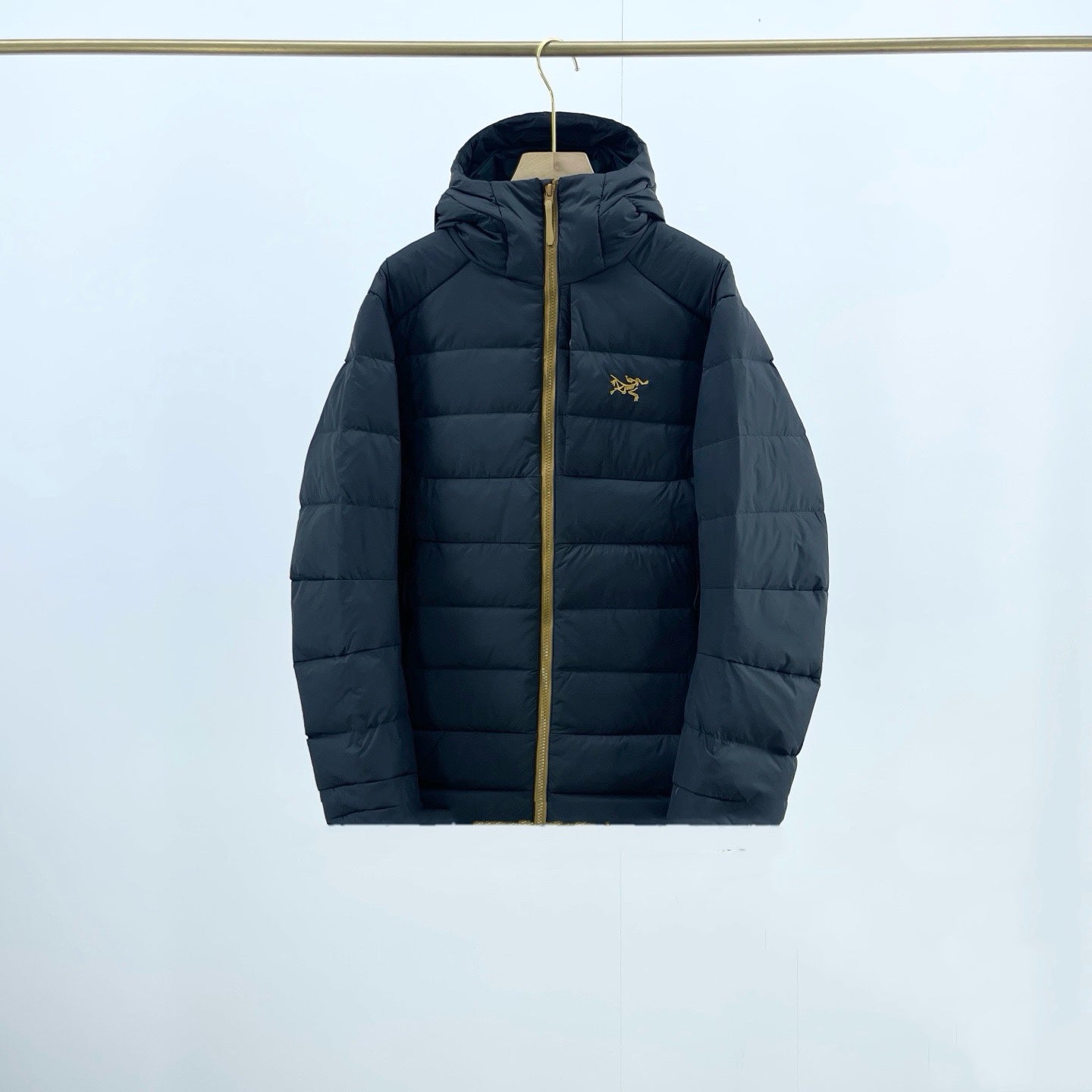 【ARC TERYX公式旗艦店】ダウンジャケット ご好評に付き再入荷！