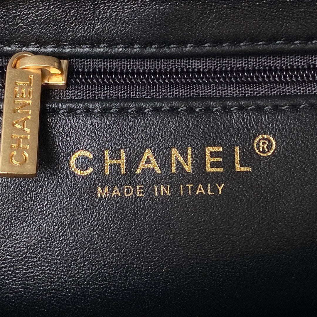 Chanel AS4416 handle bag