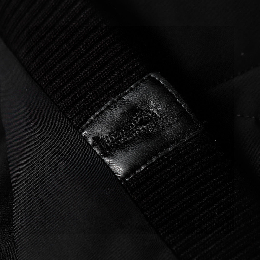 【PRADA旗艦店】プラダ ダウンジャケット ご好評に付き再入荷！