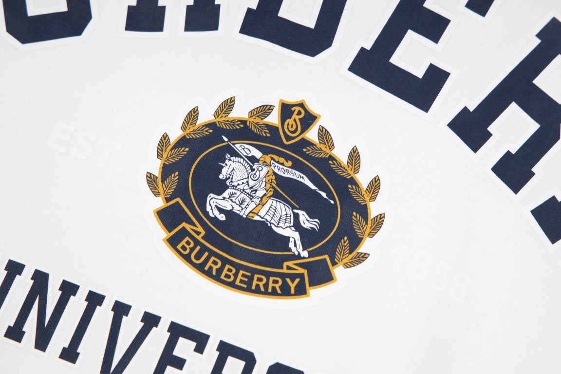 【 Burberry 旗艦店】ご好評に付き再入荷！！