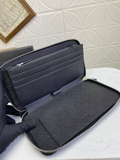 PRADA(プラダ) 財布 21x12cm