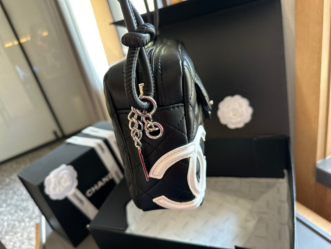 CHANEL 中古バッグ シャネル お宝級 康鵬カメラバッグ