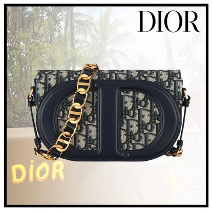 【DIOR】CD SIGNATURE バッグ【2023新しい商品】