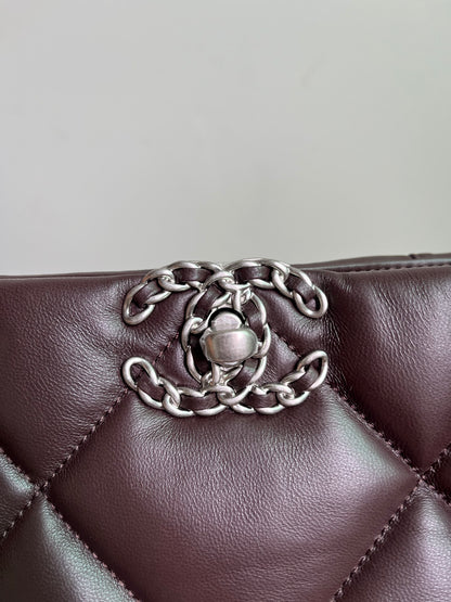 CHANEL 19 SHOPPING BAG 3519