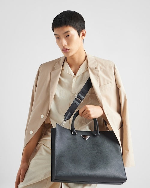★PRADA直営店★ブラック サフィアーノレザー トートバッグ