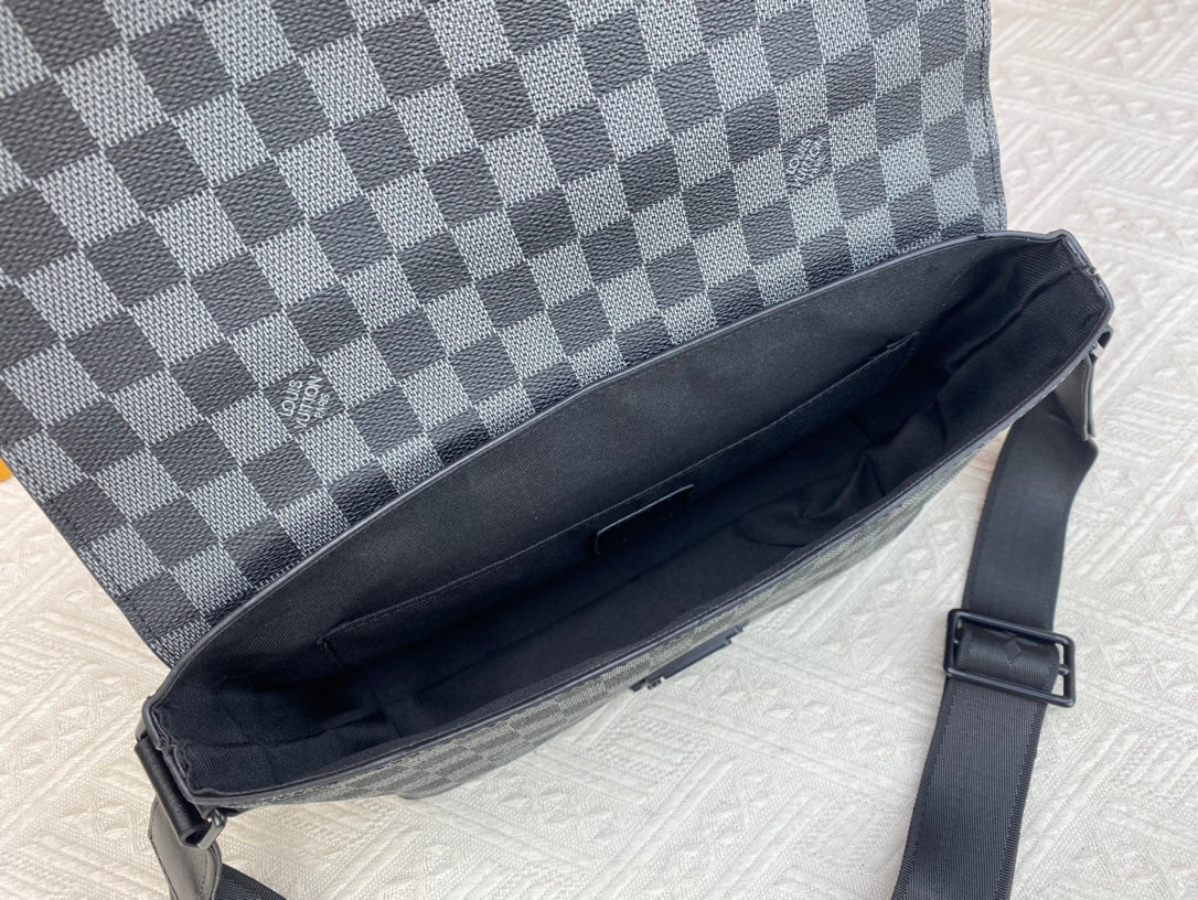 【人気】LV S-Cape モノグラムメッセンジャーバッグ ショルダー M46794 M23741