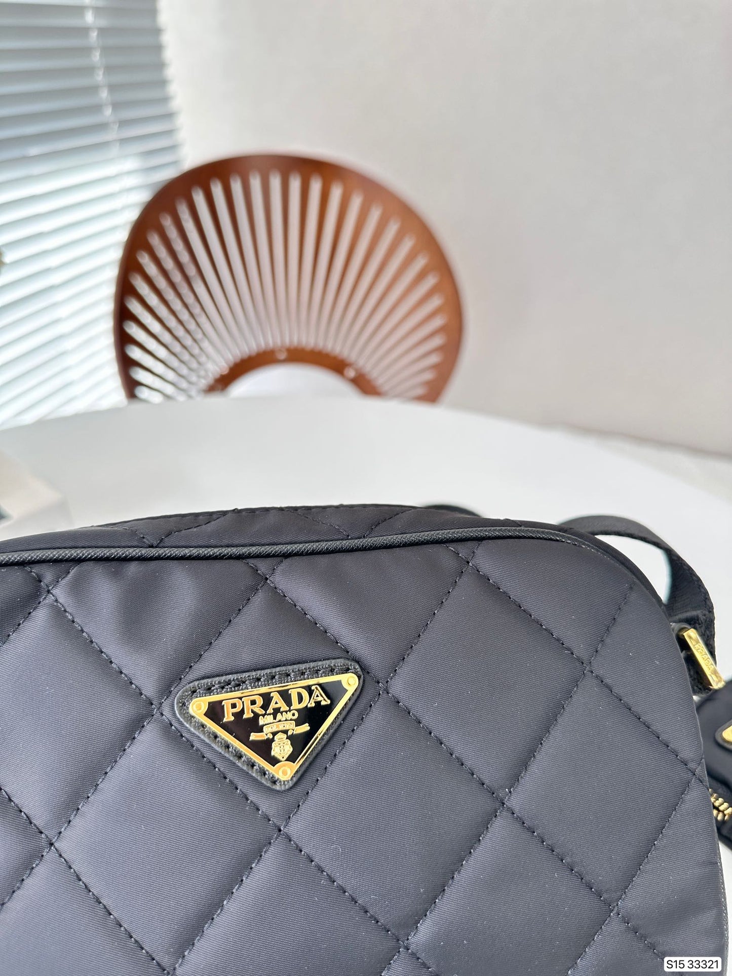 【PRADA 公式旗艦店】 プラダ 斜めがけバッグ当日出荷 好評に付き再入荷24*16CM