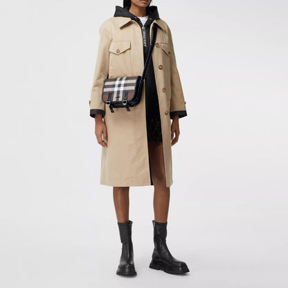 【BURBERRY】バーバリー チェック レザーメッセンジャーバッグ