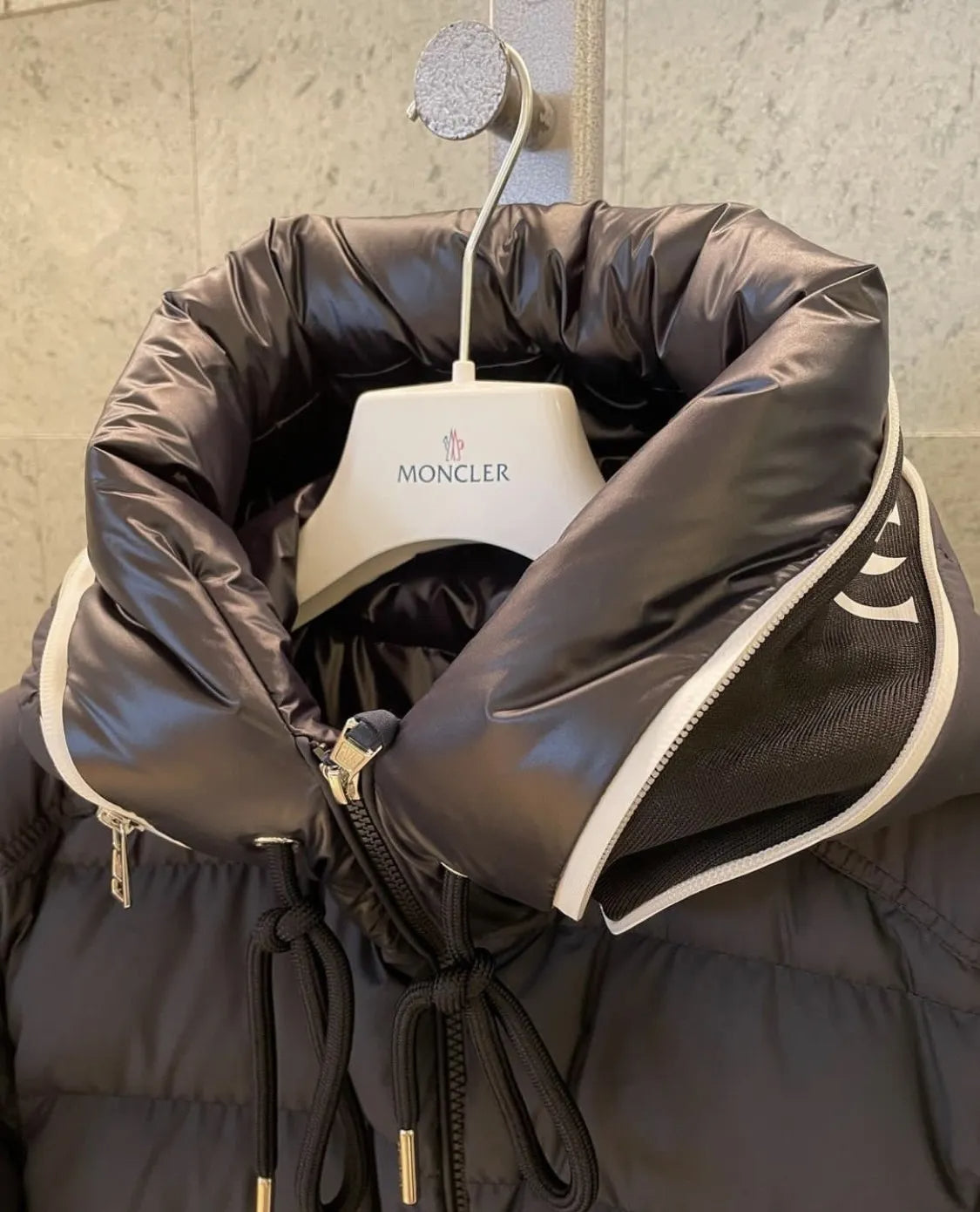 MONCLER モンクレール ショートダウンジャケット