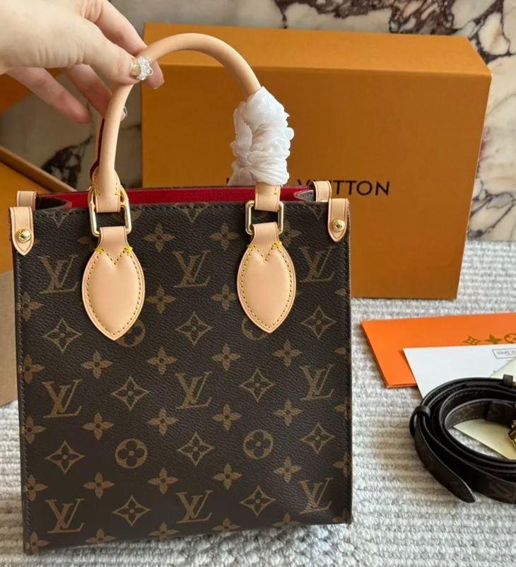 ☆Louis Vuitton☆ Sac Platの新しいミュージックバッグ