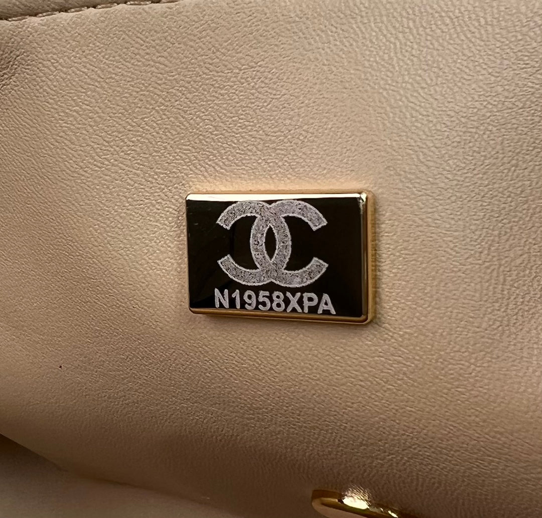 Chanel MINI CLASSIC FLAP BAG 1116