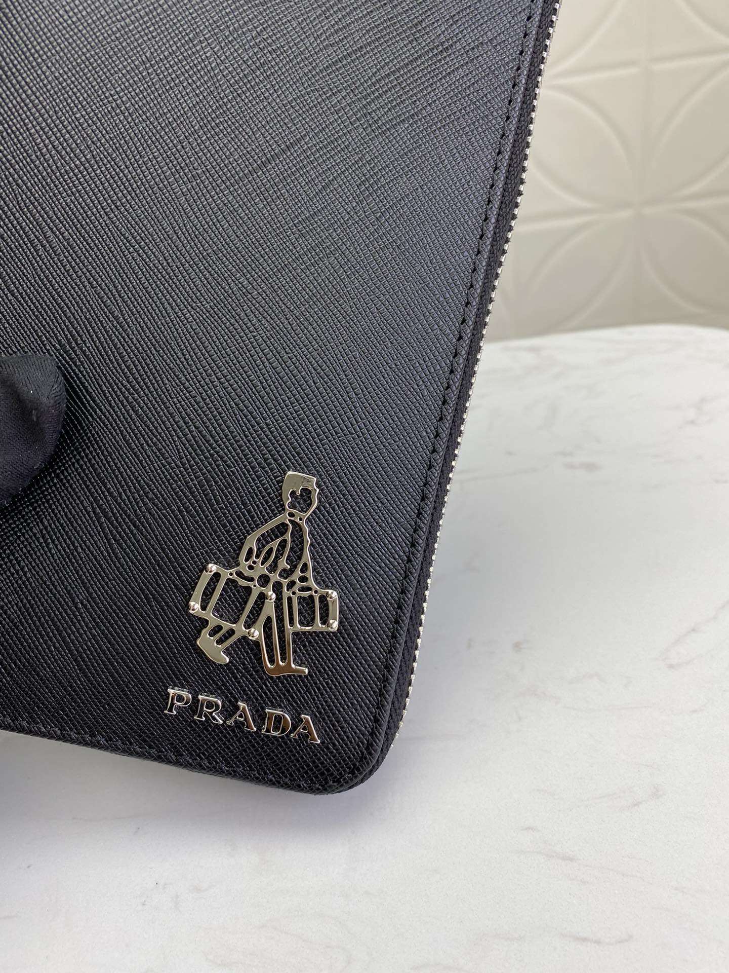 PRADA(プラダ) 財布 21x12cm