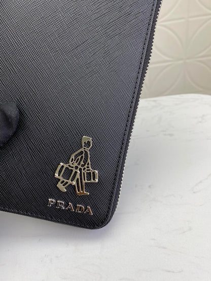 PRADA(プラダ) 財布 21x12cm