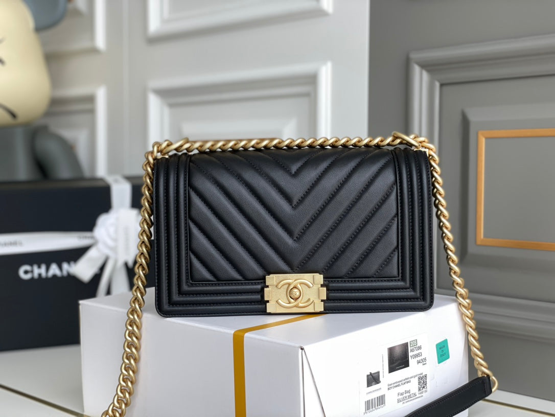 BOY CHANEL SHOULDER BAG