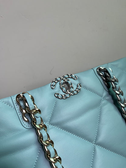 CHANEL 19 SHOPPING BAG 3360