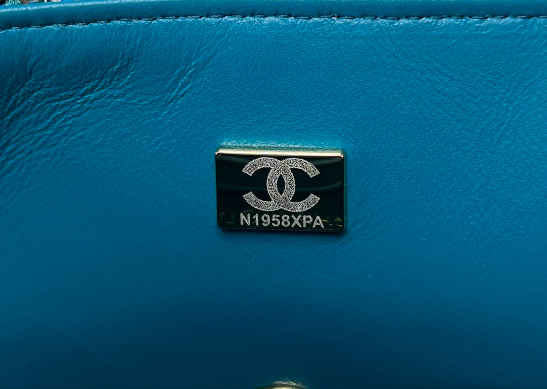 Chanel MINI CLASSIC FLAP BAG 1116