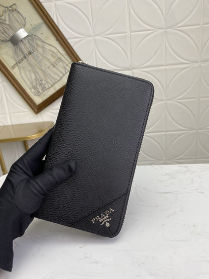 PRADA(プラダ) 財布 21x12cm