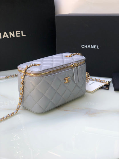 Chanel Classic Vanity 22C Bag with Chain AP2303