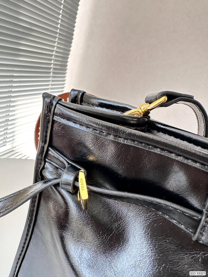 【PRADA 公式旗艦店】 プラダ 斜めがけバッグ当日出荷 好評に付き再入荷38*30CM