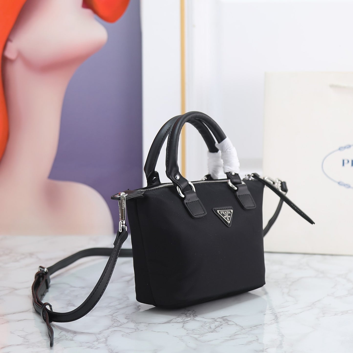 【PRADA 公式 旗艦店】プラダ 斜めがけバッグ 当日出荷 好評に付き再入荷！20*17CM