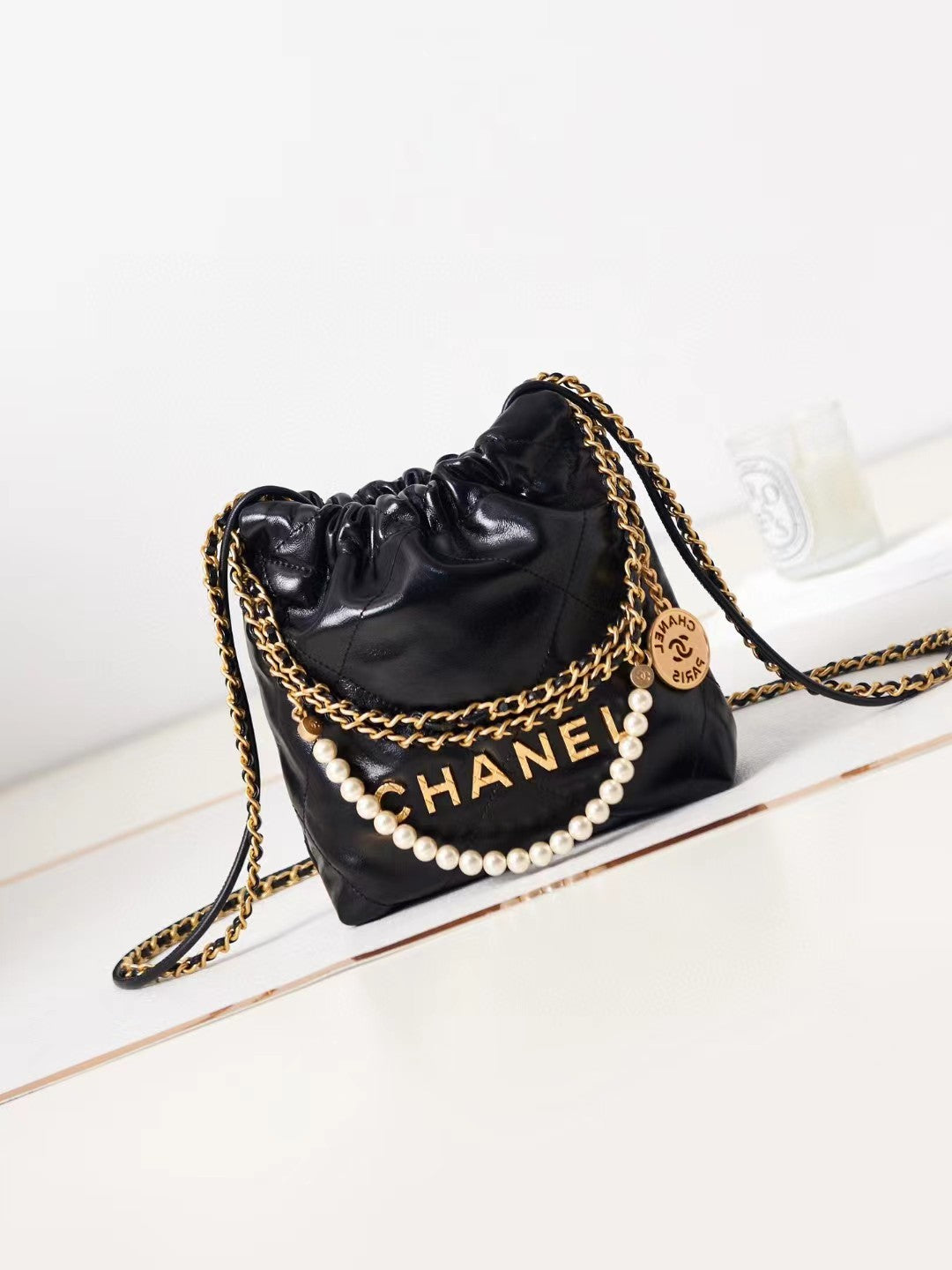 CHANEL 22 Bag Mini AS3980