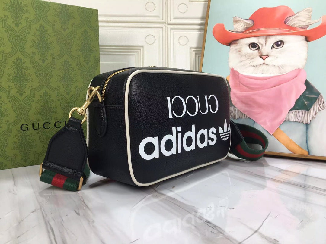 【GUCCI】アディダス x グッチ スモール カメラ バッグ