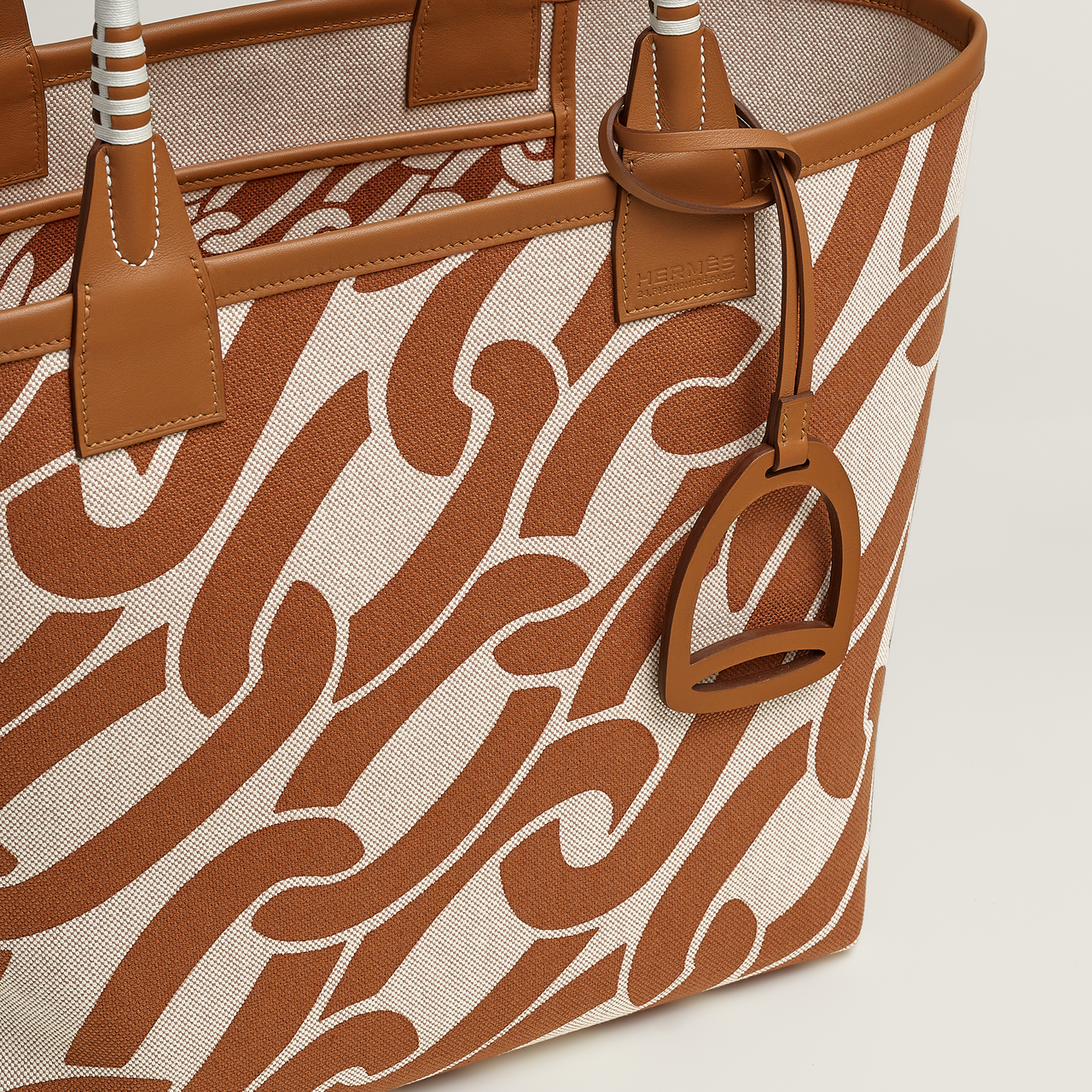 スティープル 28ハンドバッグ