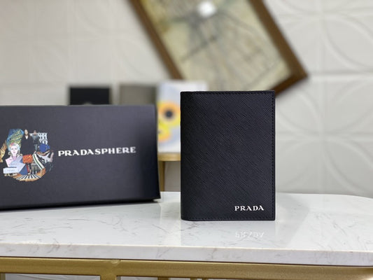 PRADA(プラダ) 財布9.5x14cm