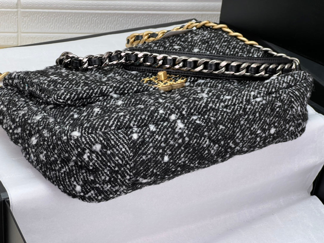 CHANEL 19 LARGE HANDBAG AS1161