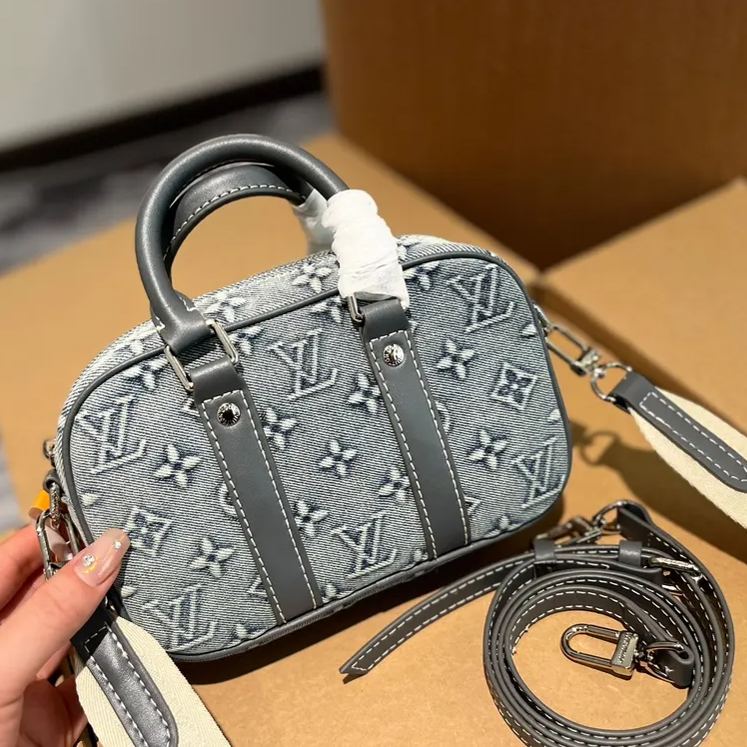 LouisVuitton デニムバッグ