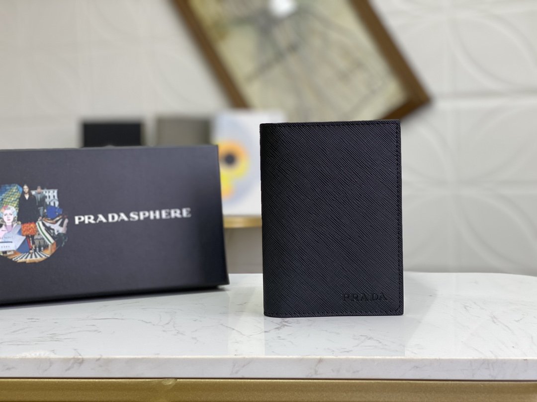 PRADA(プラダ) 財布9.5x14cm