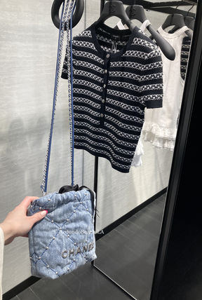 【新★スタッズが可愛いデニム】★CHANEL★22 ハンドバック