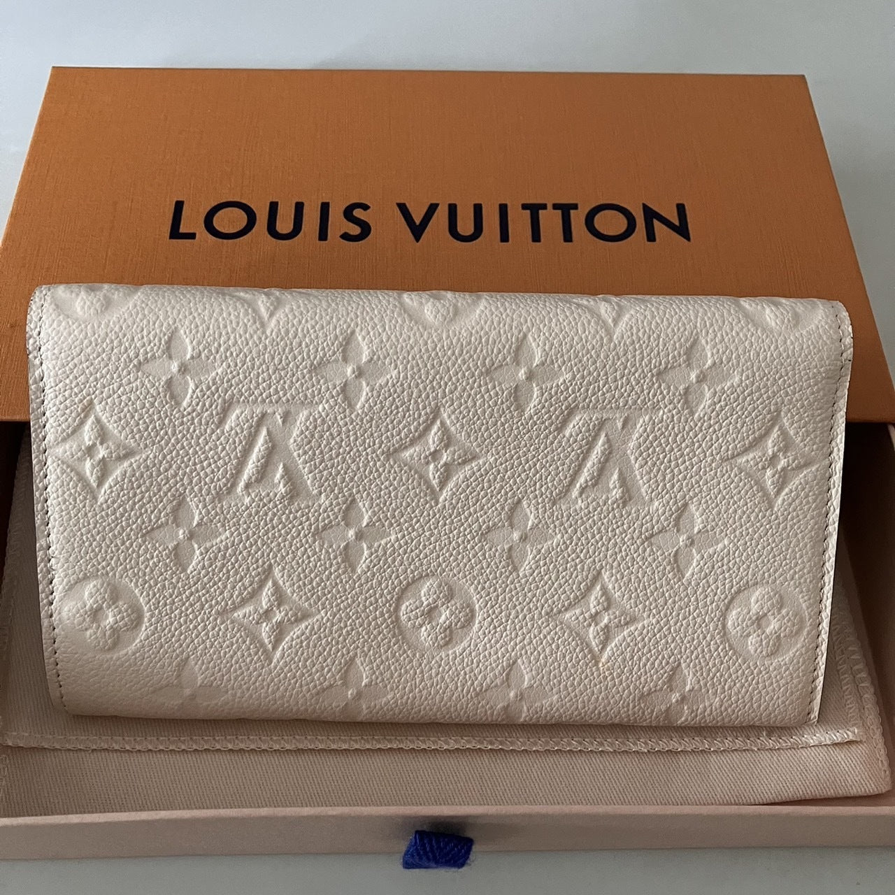 LOUIS VUITTON ポルトフォイユ サラ メティス M83276
